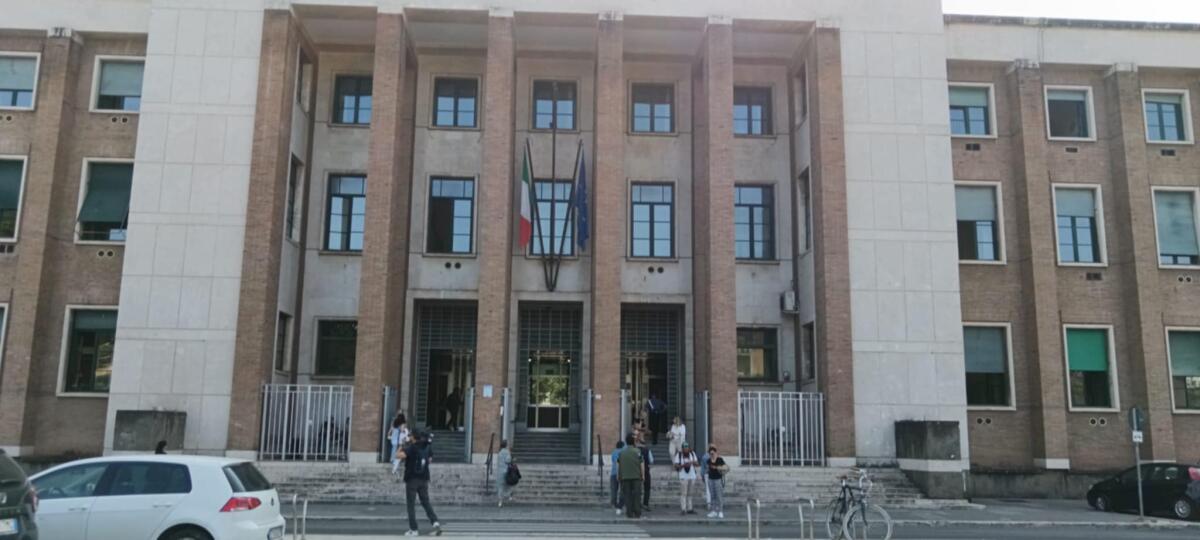 APRILIA - Riparte "Assedio", in aula nel pomeriggio - 