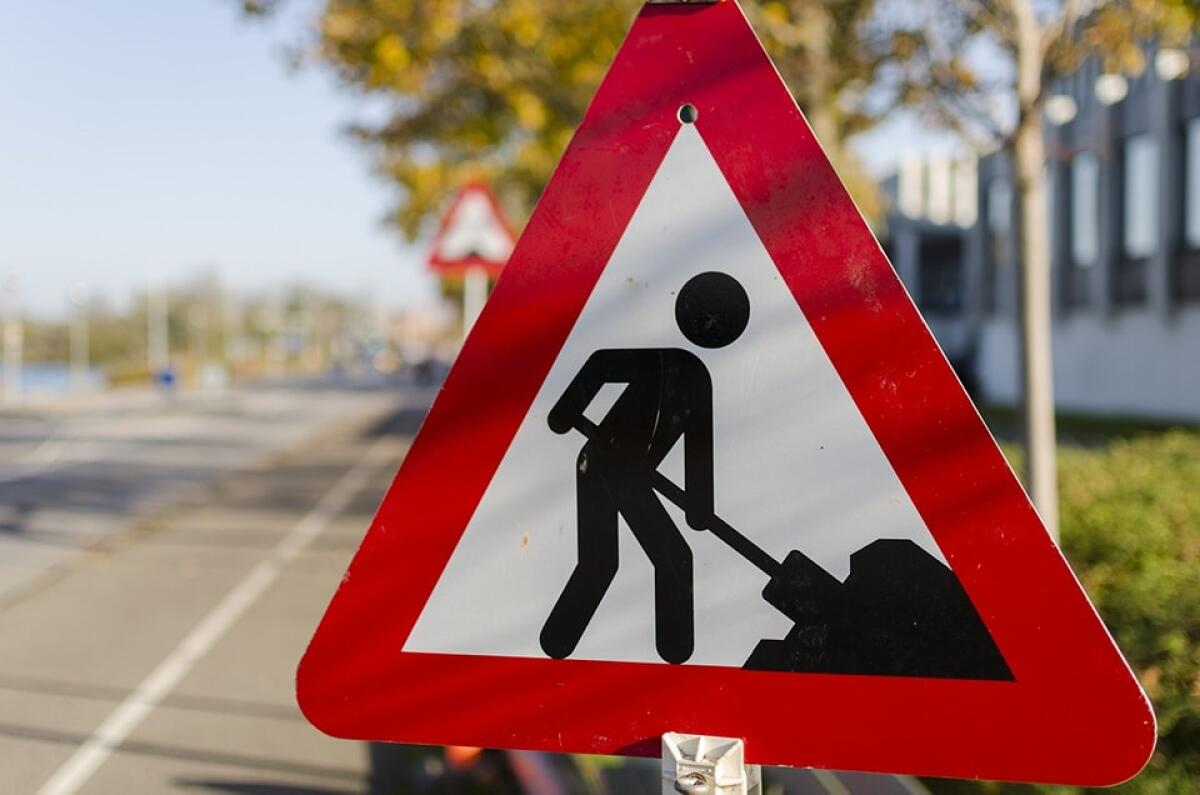 148 Pontina, corsia chiusa in un tratto causa lavori. - 