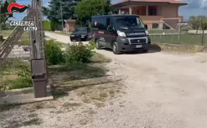 Arsenale sequestrato dai Carabinieri di Aprilia