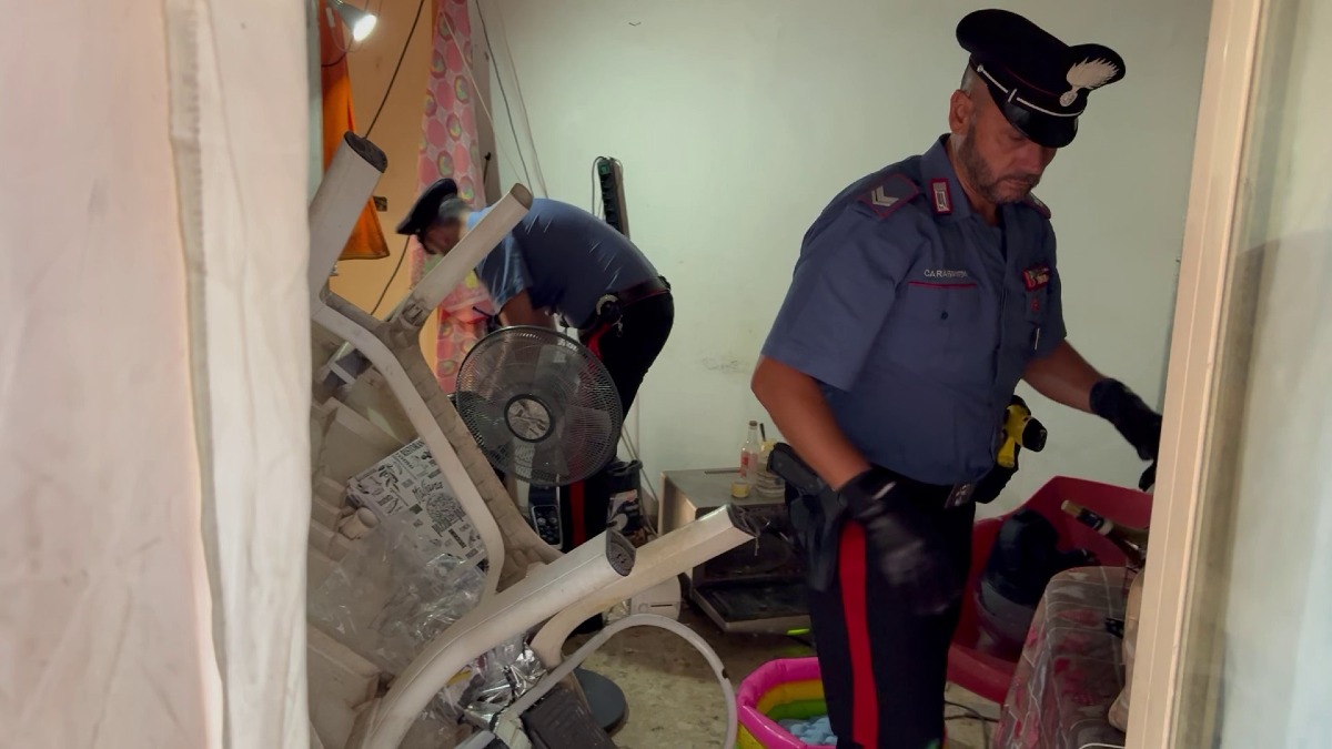 Ordinanza antiprostituzione sul litorale romano, 8 persone multate - 