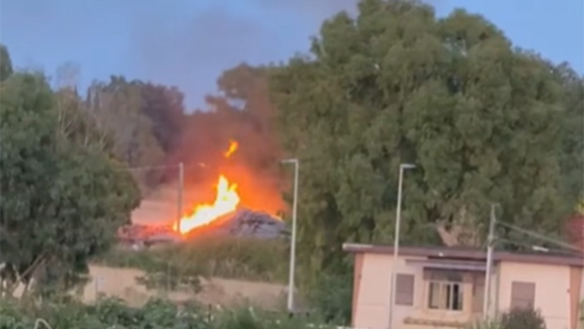 "Incendio tossico a Pomezia": la denuncia del giornalista di Report Sigfrido Ranucci. - 