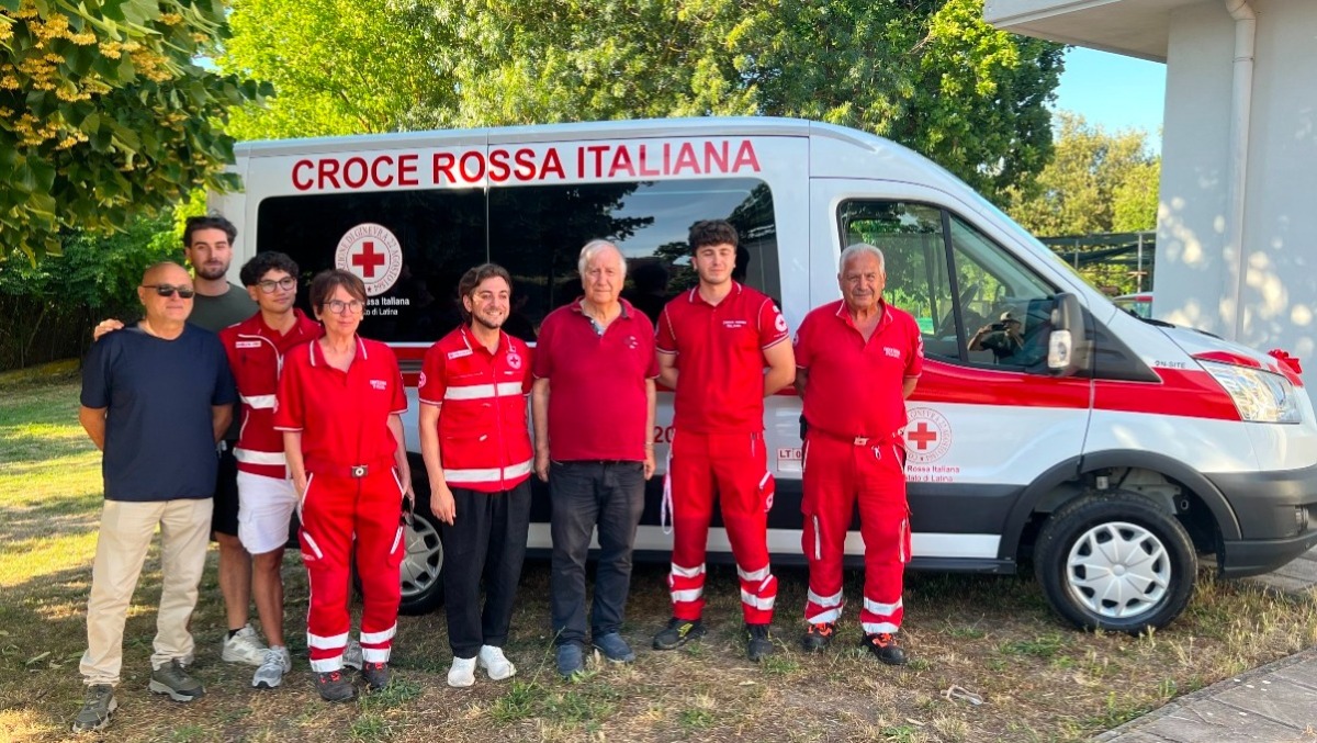 Un nuovo mezzo per la Croce Rossa di Latina: servirà al trasporto delle persone con disabilità. - 