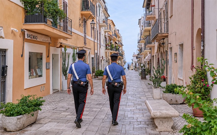 Colpi a mano armata tra San Felice Circeo e la Capitale: 31enne in carcere. - 
