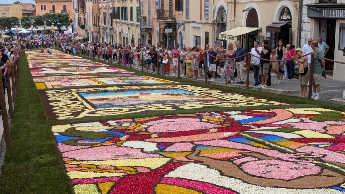 248esima edizione dell'Infiorata di Genzano, una tradizione antichissima. - 