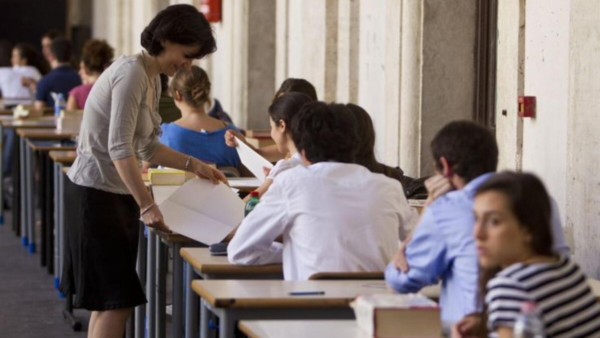 Maturità 2026 al via questa mattina con la prova di Italiano. - 
