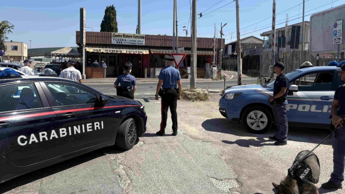 Controlli interforze nella zona di Lavinio, ad Anzio: negozi chiusi e sequestri di droga. - 