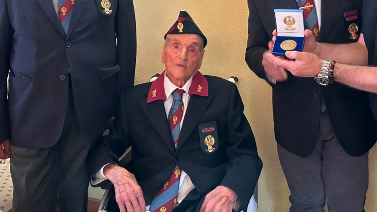 Velletri festeggia i 102 anni di Nicola Ladaga. - 
