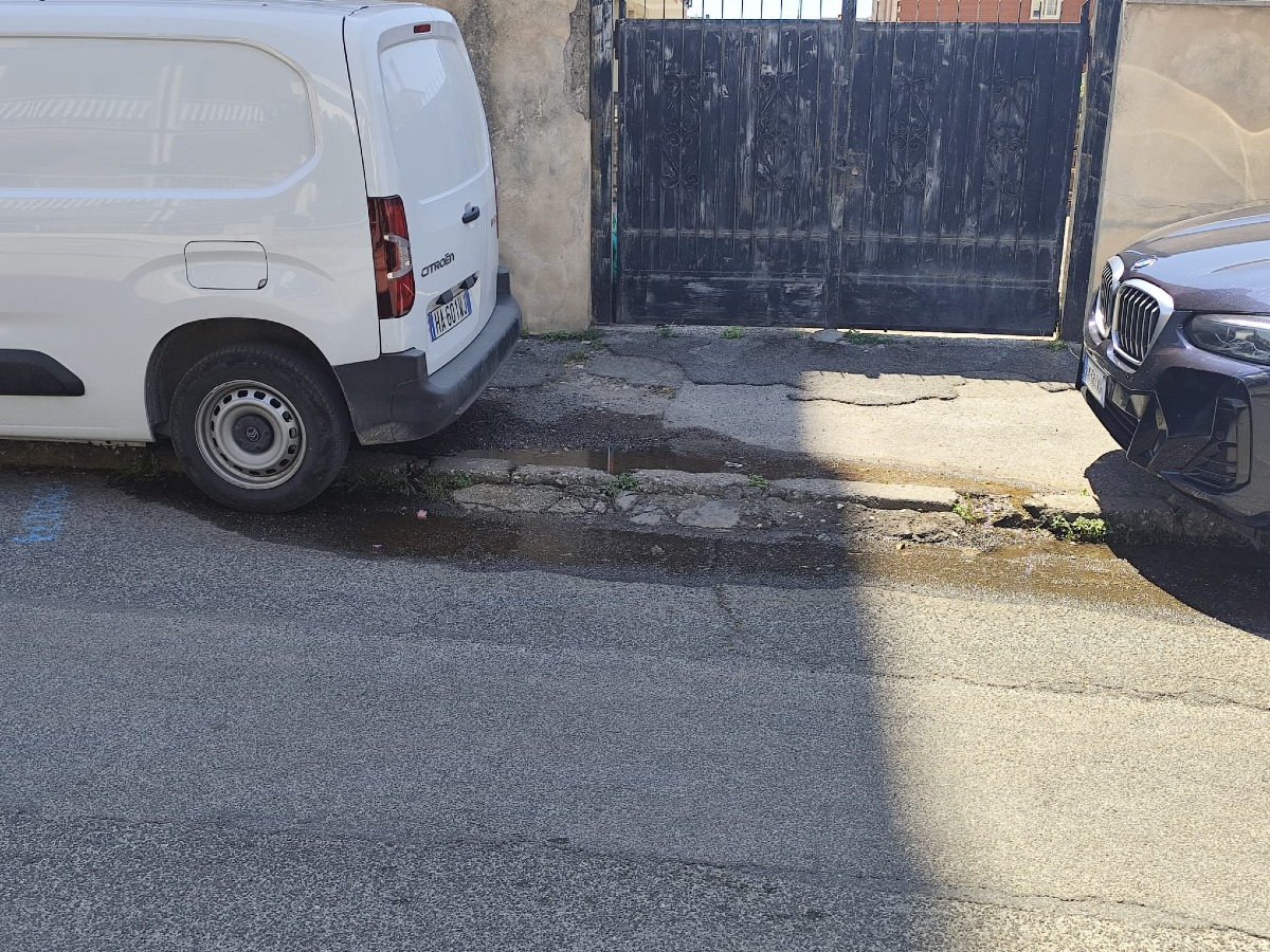 Aprilia - Perdita d’acqua da 10 giorni in via dei Larici  - 
