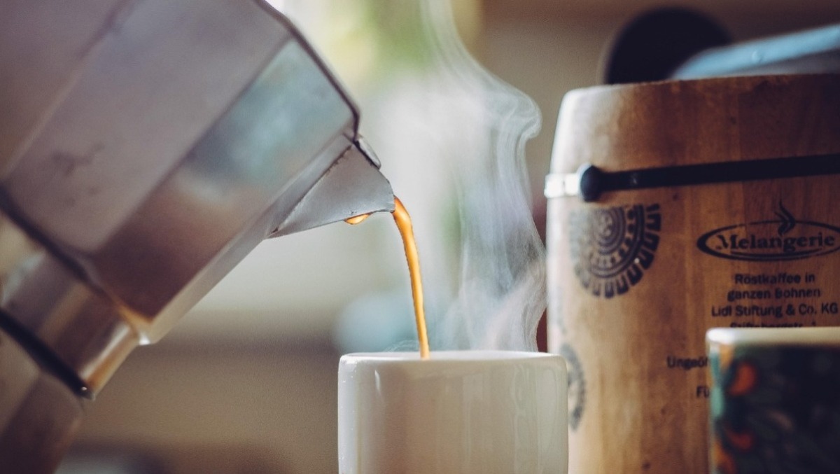Un caffè corretto con psicofarmaci per rubare all’amico la fede nuziale. - 