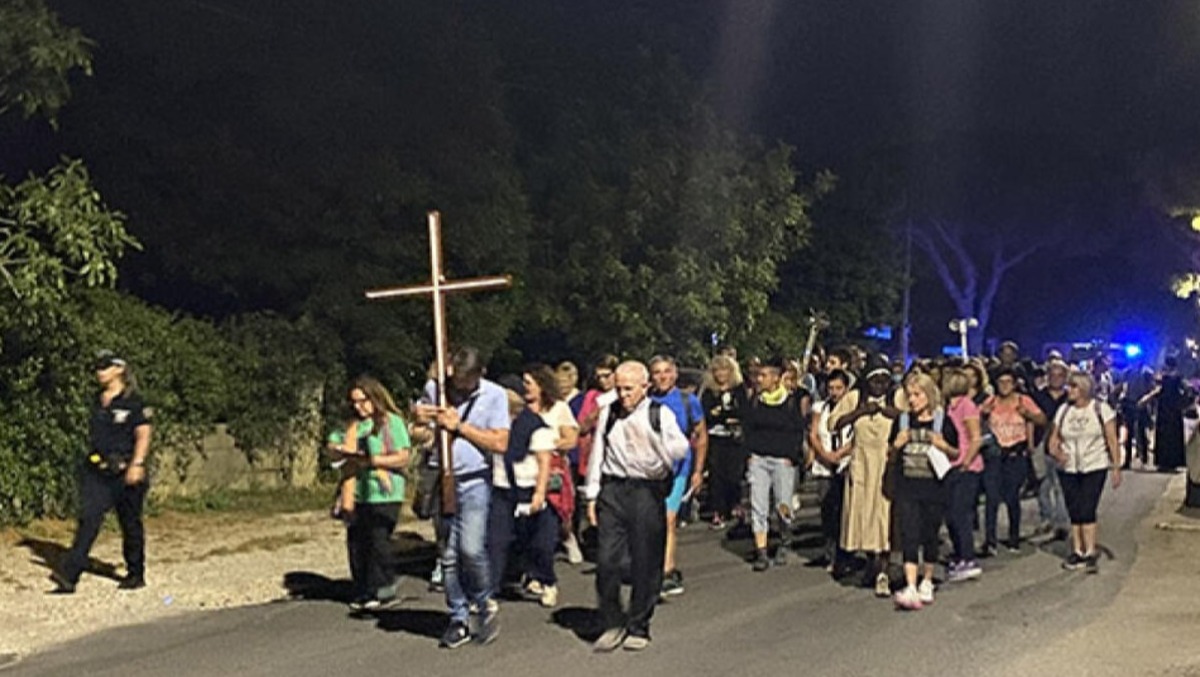Latina, torna il tradizionale pellegrinaggio notturno alla Casa del martirio di “Marietta”. - 