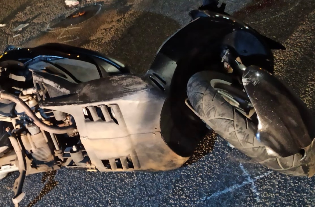 Aprilia - Incidente in scooter su via Cattaneo - 