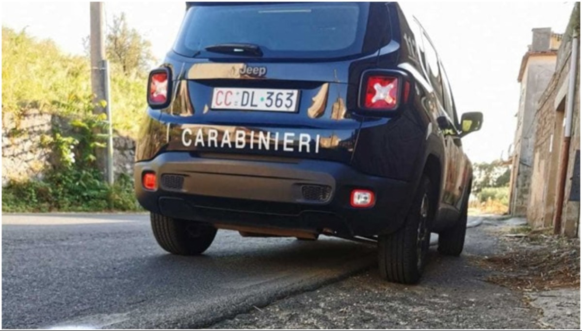Cori - Strappa una catenina dal collo di un uomo e poi lo prende a pugni: in arresto - 