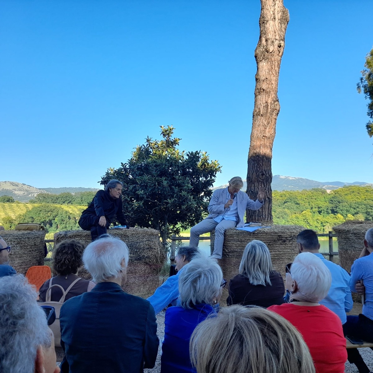 30 maggio - Concerto, mostra e recital sul Lago di Giulianello