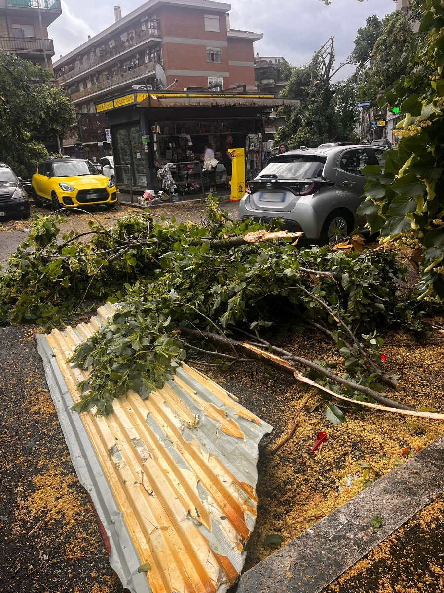 Tromba d’aria a Roma