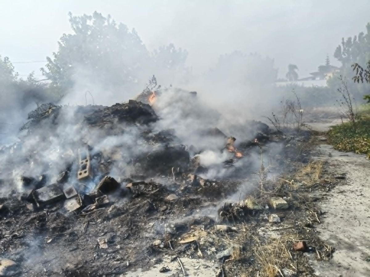 Incendi via Enna e via Amaseno ad Aprilia