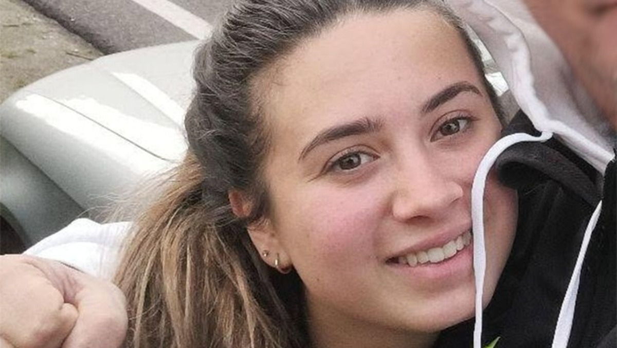 A Velletri i funerali della giovane soldatessa Noemi Saetta. Il dolore del papà: "Il cielo piange per te". - 