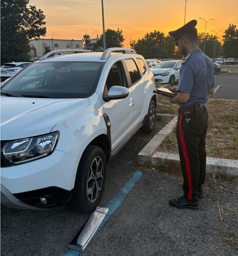Topi da parcheggio: arrestati dopo un inseguimento - 