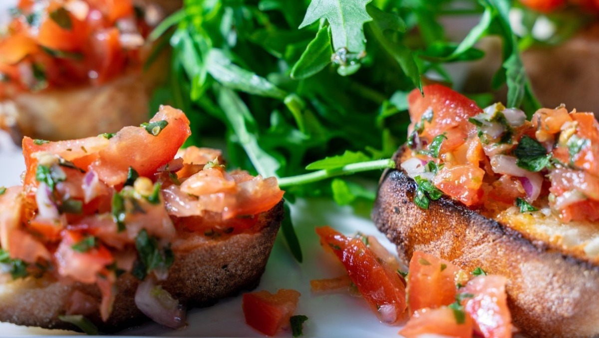 Croccante, fresca e tutta da gustare: ad Albano la Sagra della Bruschetta! - 