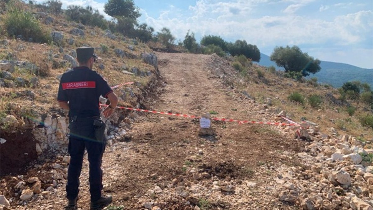 Cori, sbancamento per pista abusiva. Scatta il sequestro dei Carabinieri Forestali. - 