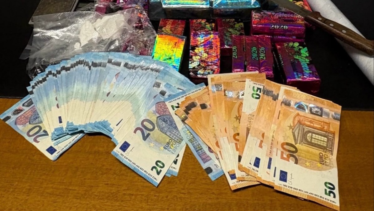Spaccio tra Roma e Velletri: la Polizia arresta 8 persone e sequestra oltre 4 Kg di droga. - 