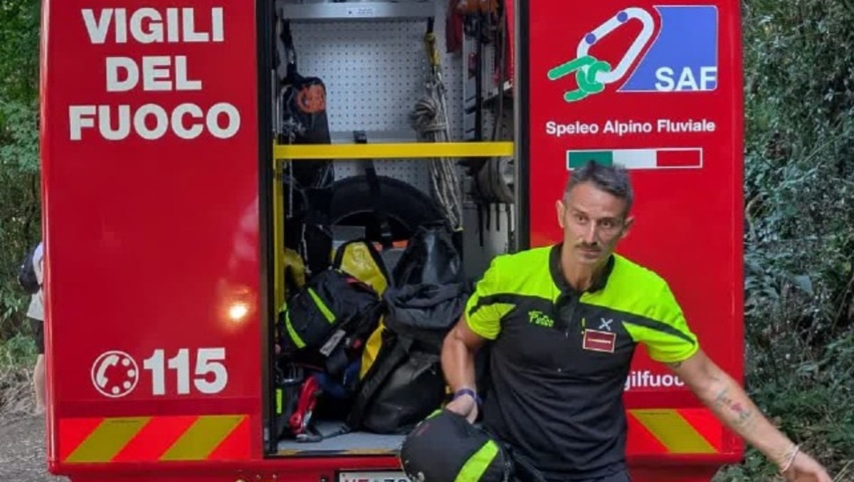 Scivola nel Lago Albano, salvata dai Vigili del Fuoco - 