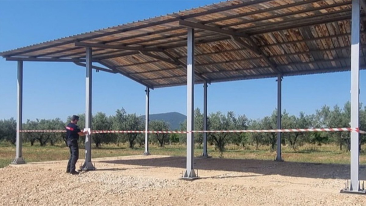 Cemento abusivo a Priverno: scatta il sequestro dei Carabinieri Forestali. - 