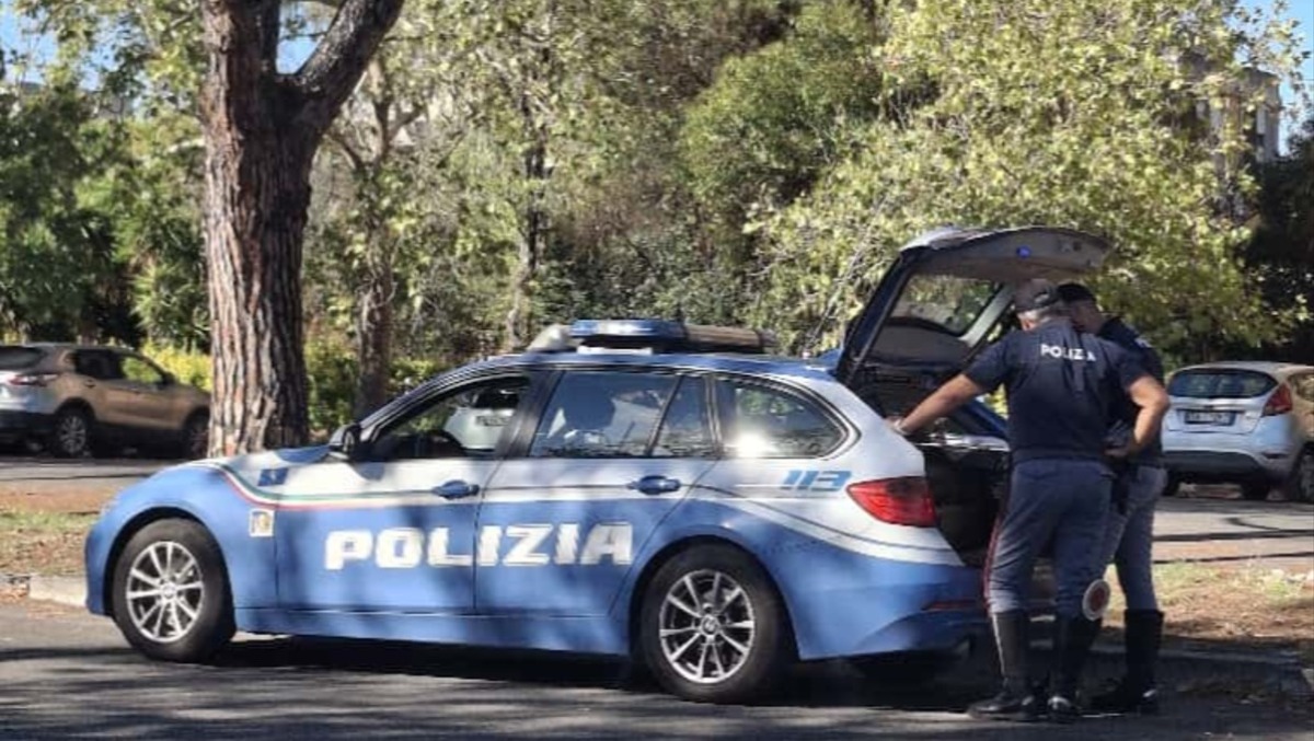 Sfreccia col rosso e va contromano: Polstrada identifica e denuncia automobilista in fuga. - 