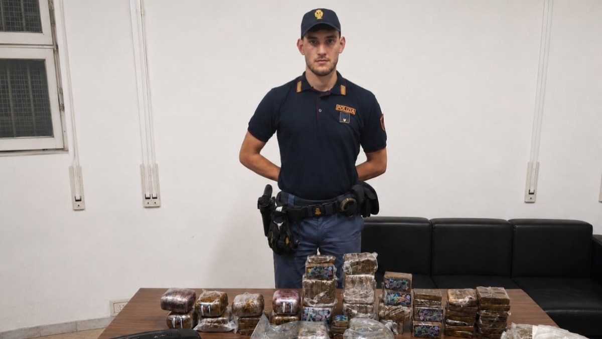 Sequestro record di droga: villa trasformata in base dello spaccio, 4 arresti. - 