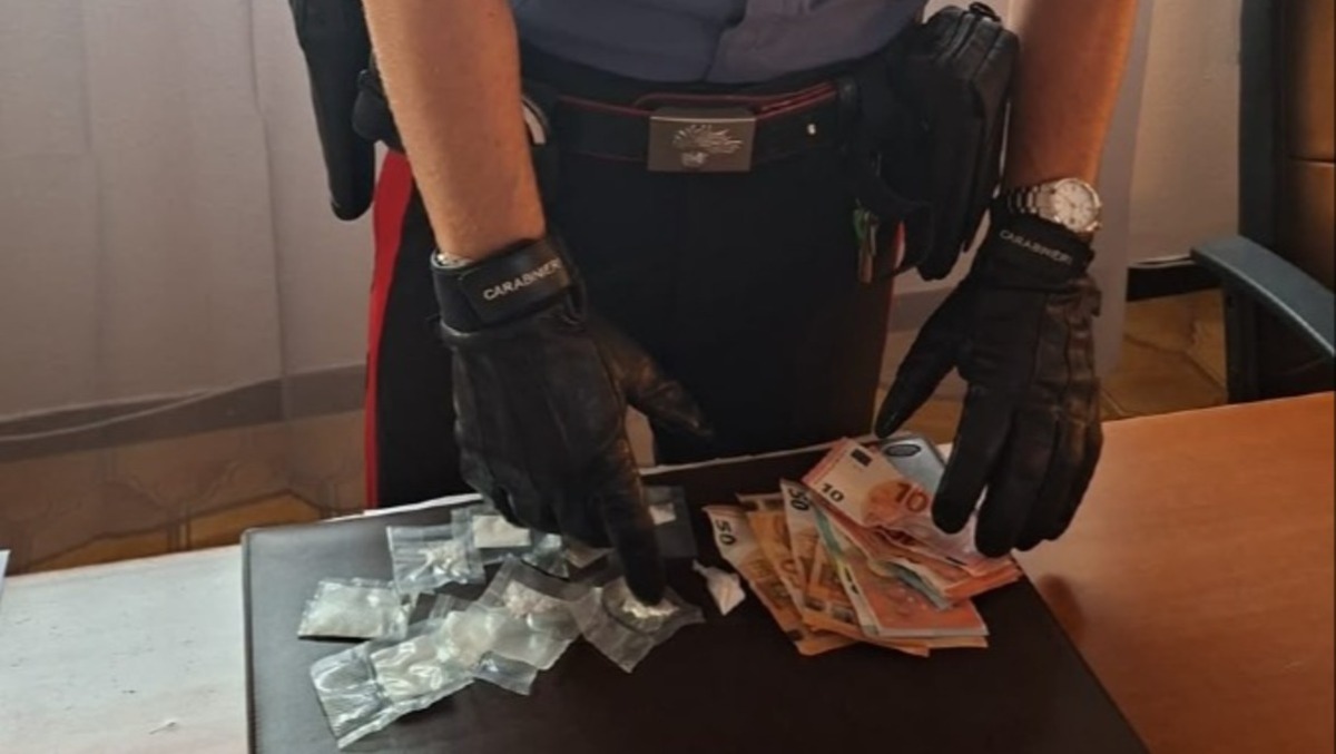 Nettuno, due arresti per spaccio. Nei guai anche una coppia di Aprilia sorpresa con costumi rubati.  - 
