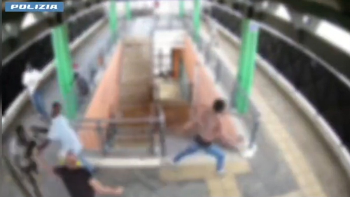 Lite per la droga a Roma: uomo ucciso a colpi di cacciavite VIDEO - 