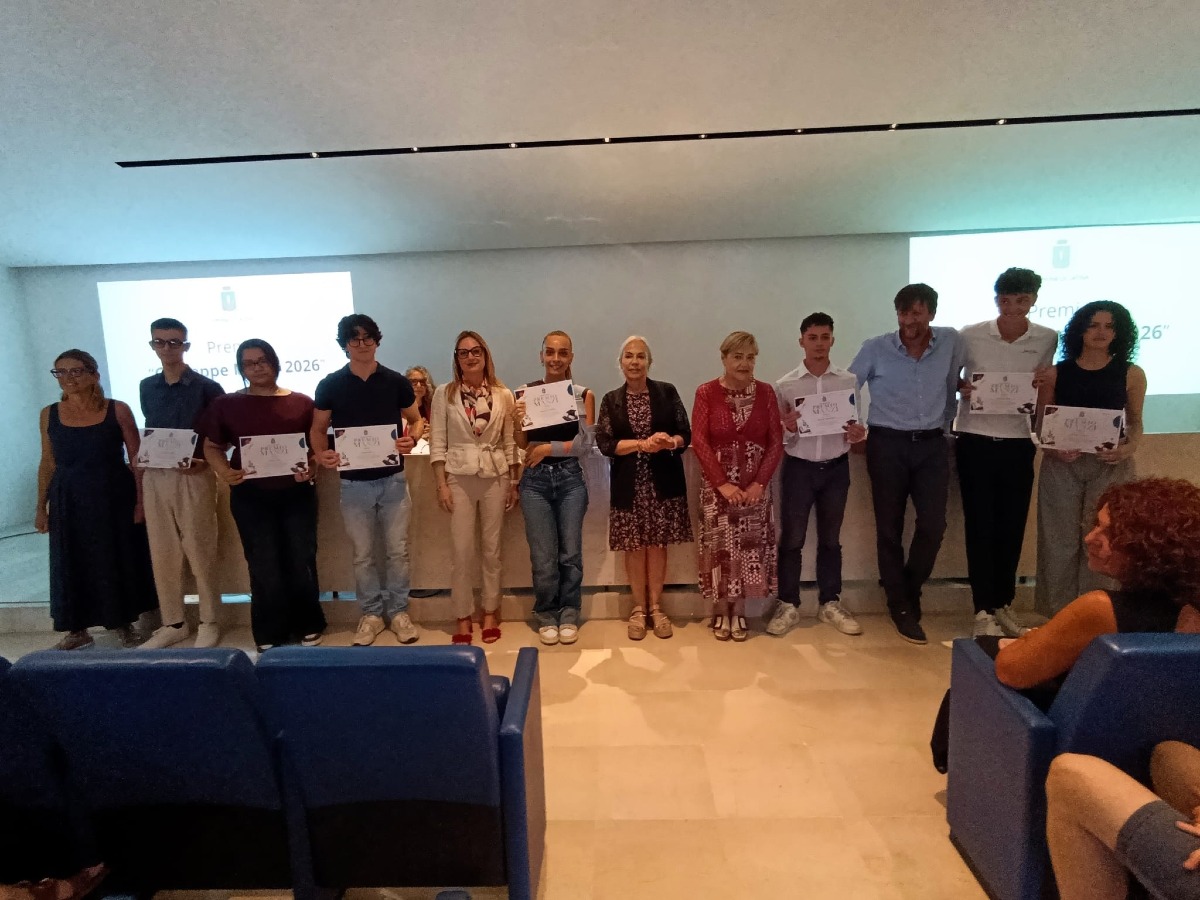 Latina - Premio “Giuseppe Manzi”, premiati otto studenti eccellenti - 