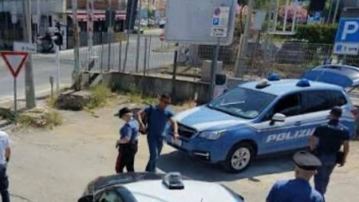 Regolamento di conti a Lavinio Stazione, giovane ferito con una coltellata  - 