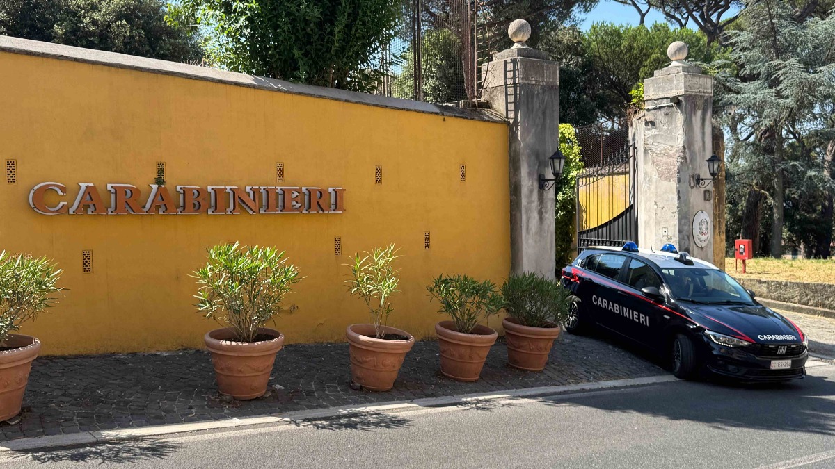 Marino, appicca il fuoco a un camper in sosta. 31enne incastrato dalle telecamere. - 