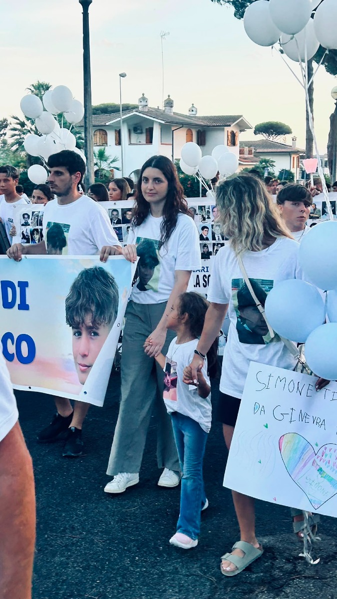 Fiaccolata per Simone Besco a Sabaudia