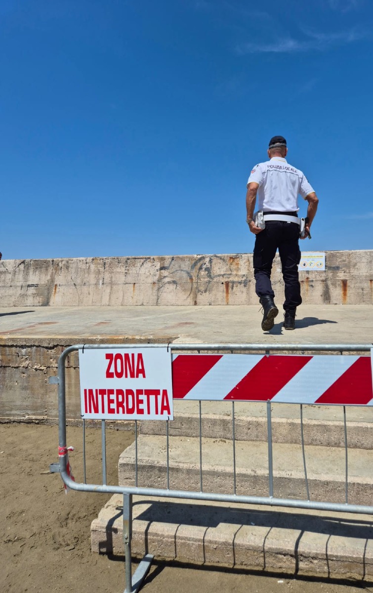 Grotte di Nerone e Arco Muto, controlli nelle zone interdette all’uso e alla balneazione