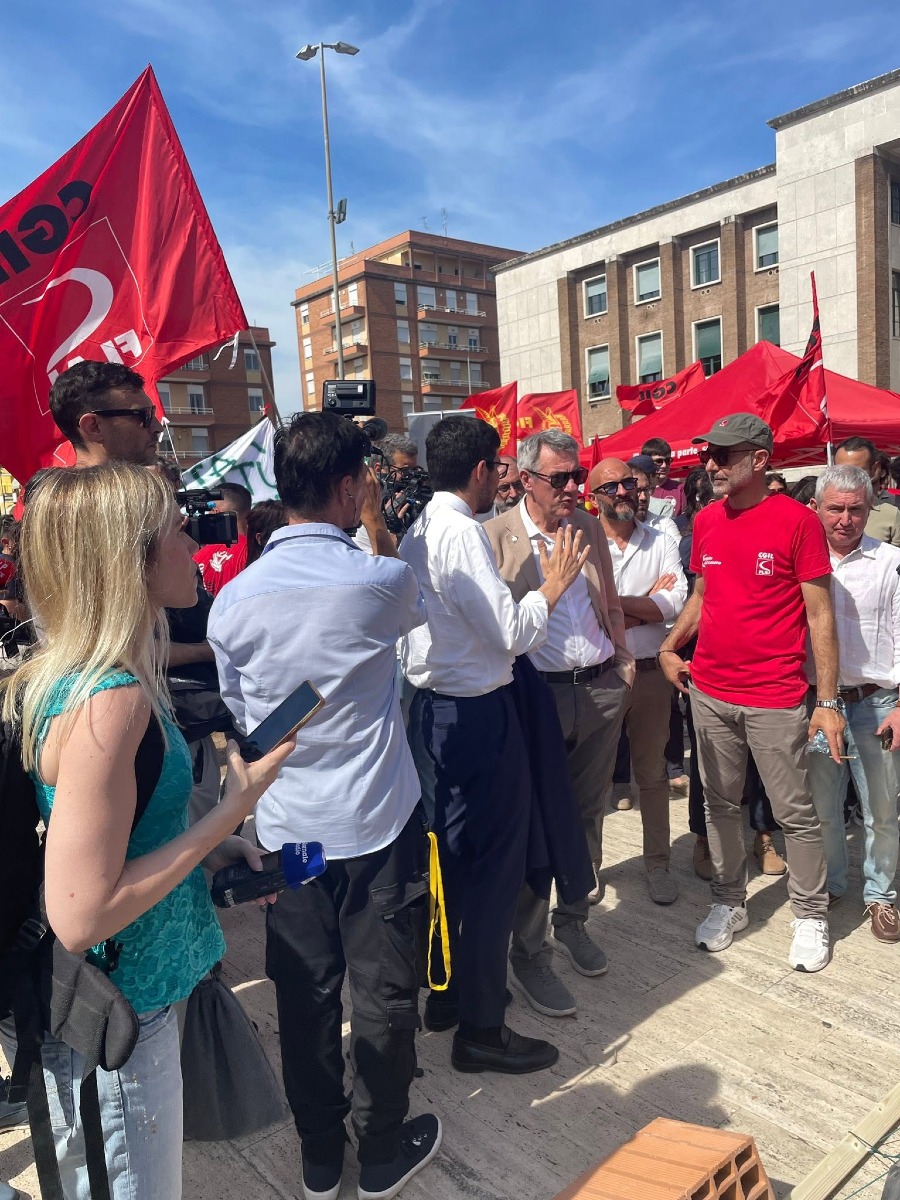 Sentenza morte Satnam Singh - manifestazione davanti Tribunale Latina