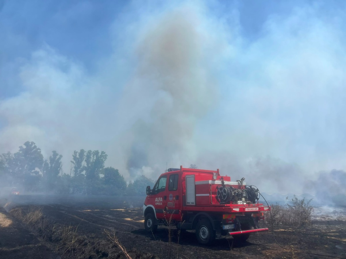 Via Torre del Padiglione_Aprilia_incendio serre