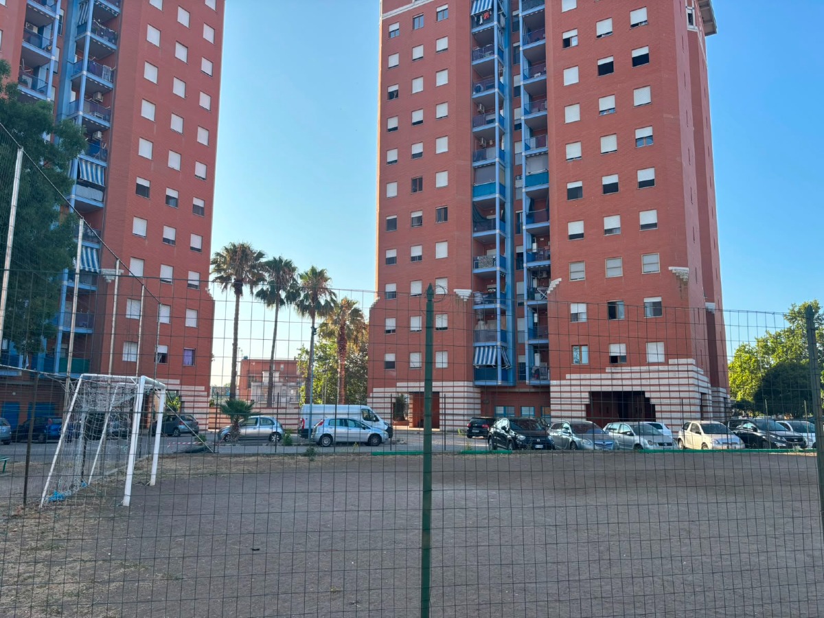 Latina - campo da calcetto di via Sante Palumbo