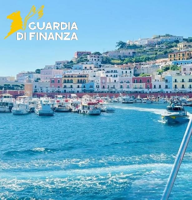 Soccorso bambina Palmarola_Catamarano_Guardia di Finanza
