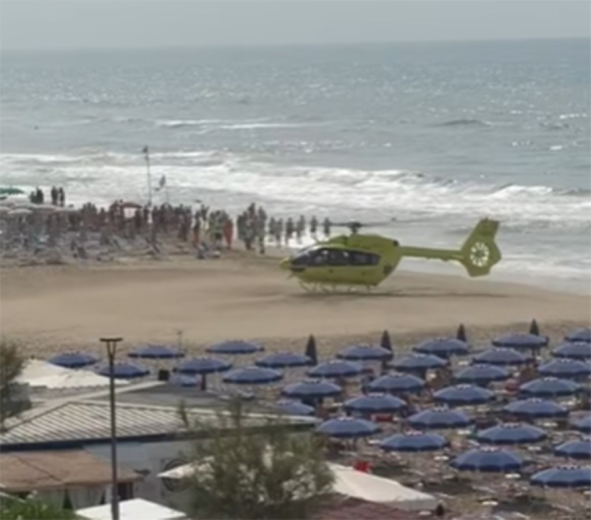 Terracina - Malore al mare, è morto il bagnante soccorso e poi ricoverato - 