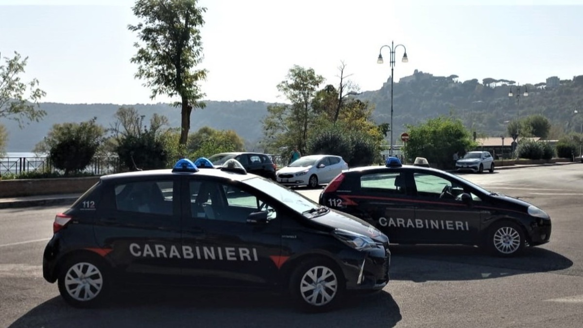 Furto di preziosi sulle auto in sosta a Marino: arrestati due “trasfertisti” napoletani. - 