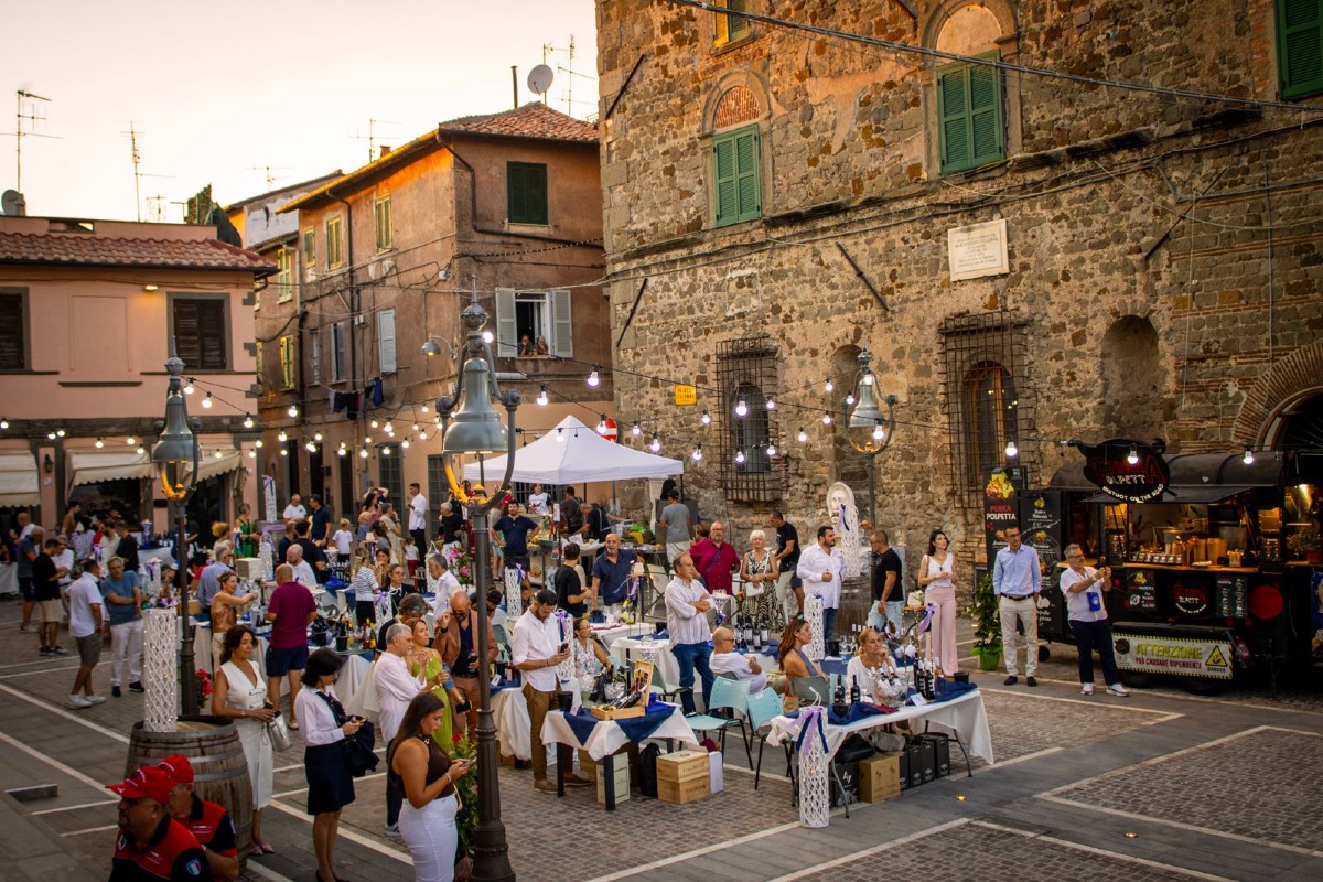 Lanuvio, grande successo per “Le Notti del Vino” - 