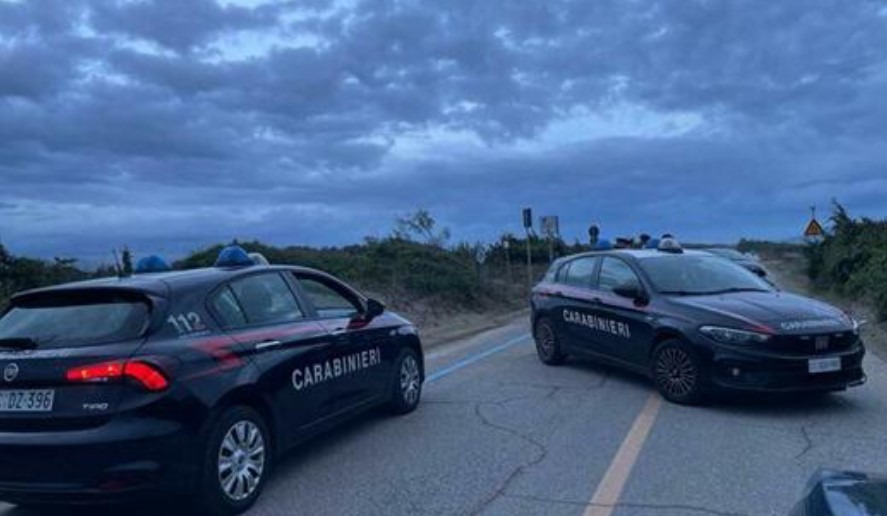 Sabaudia, prese di mira le auto parcheggiate sul lungomare - 
