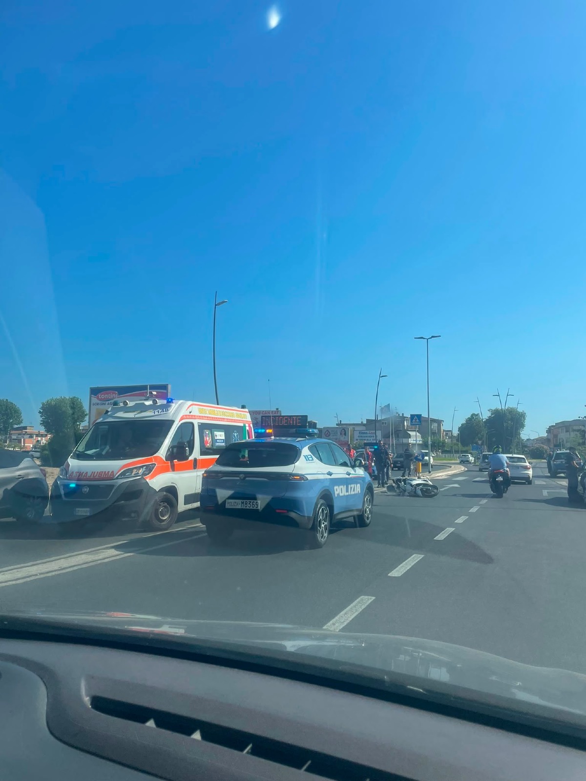Incidente sulla Nettunense, alla rotonda di Lavinio stazione  - 