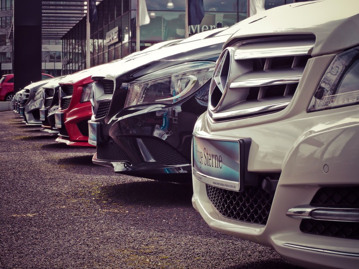 Mercato auto in Italia, il primo semestre 2026 tra crescita e transizione: cosa dicono i numeri - 