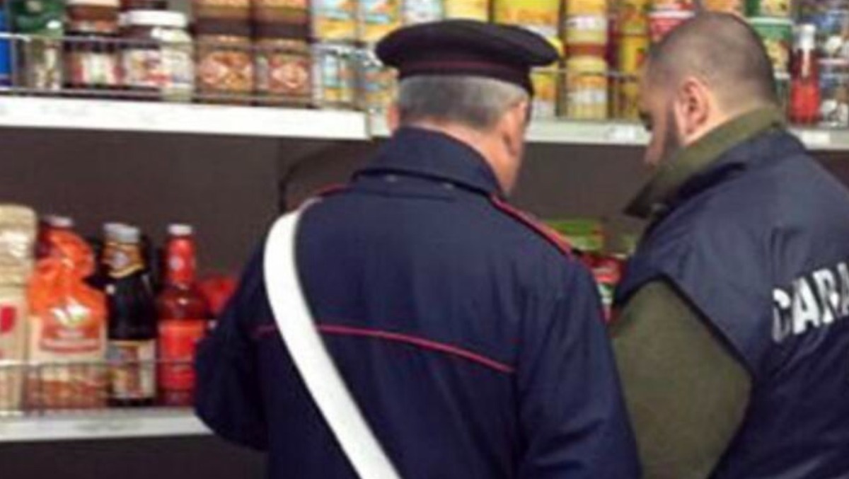 Colpo in un minimarket dei Castelli Romani: in arresto due 40enni. - 