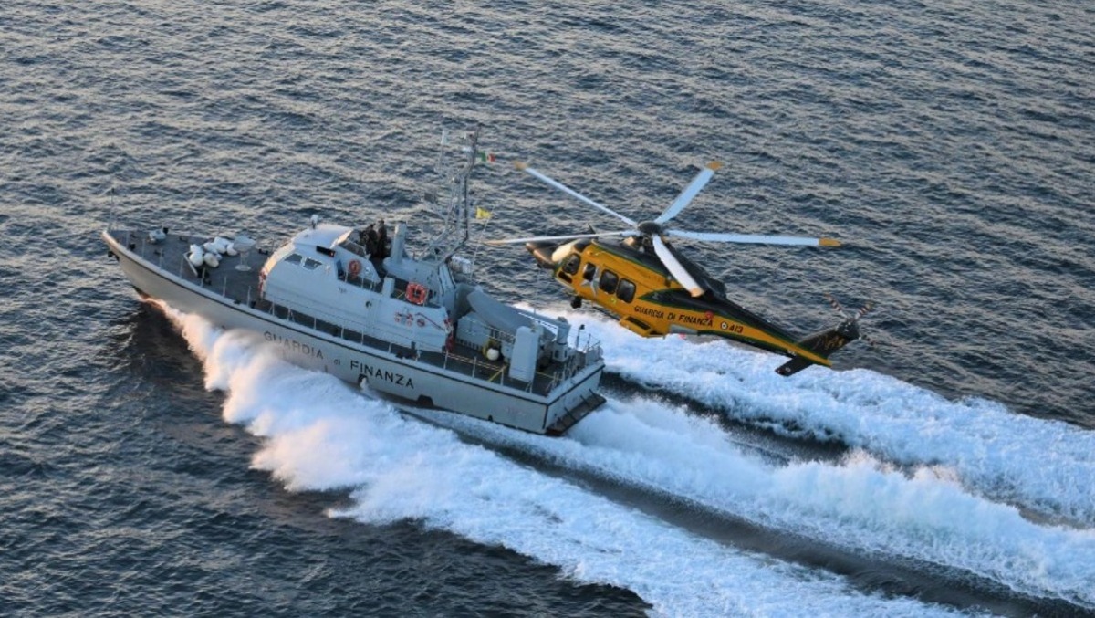 Mare, sole e legalità: i controlli della Guardia di Finanza per proteggere le coste del Lazio. - 