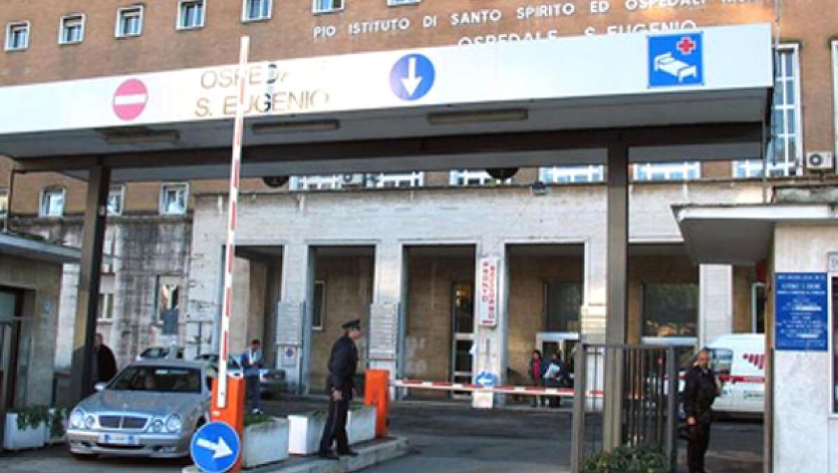 Impatto violento tra Genzano e Lanuvio: ferito un giovane centauro. - ospedale Sant'Eugenio di Roma