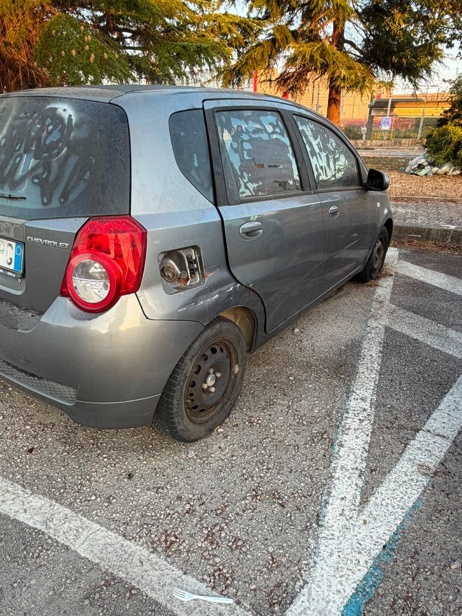 Stazione ferroviaria Aprilia - immagini degrado