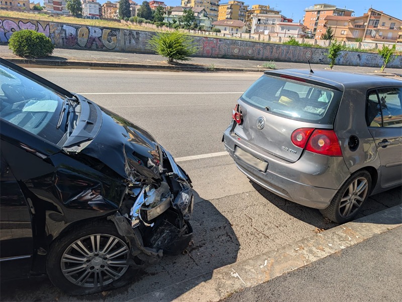 Auto abbandonate Via Monteverdi_Aprilia